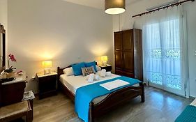 Angeliki'S Studios Paros